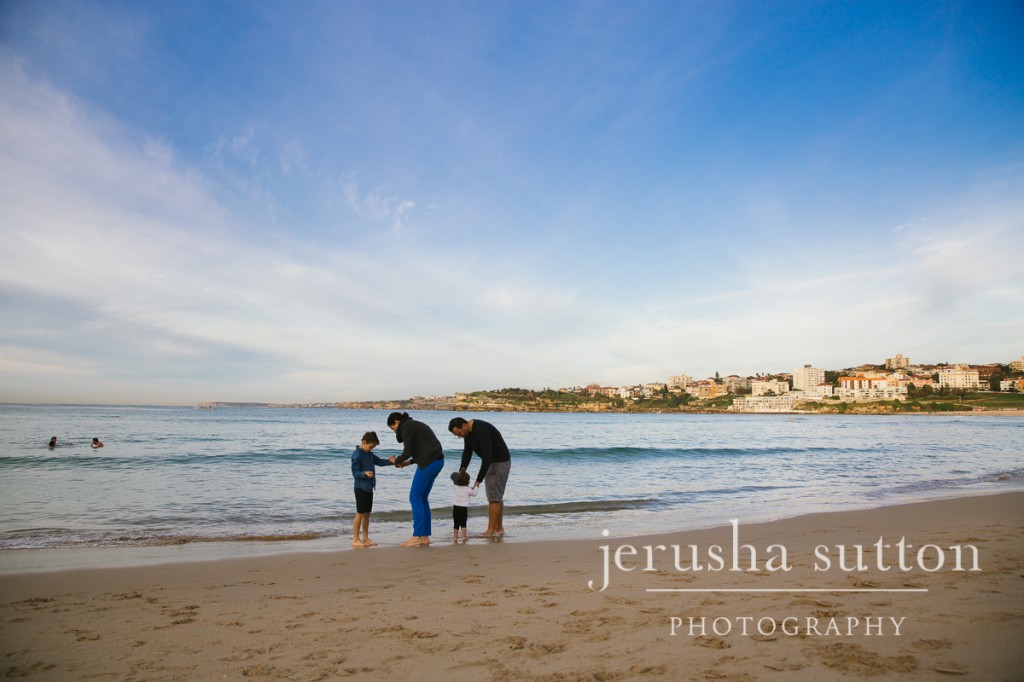 Bondi Beach family photographs www.jerusha.com.au